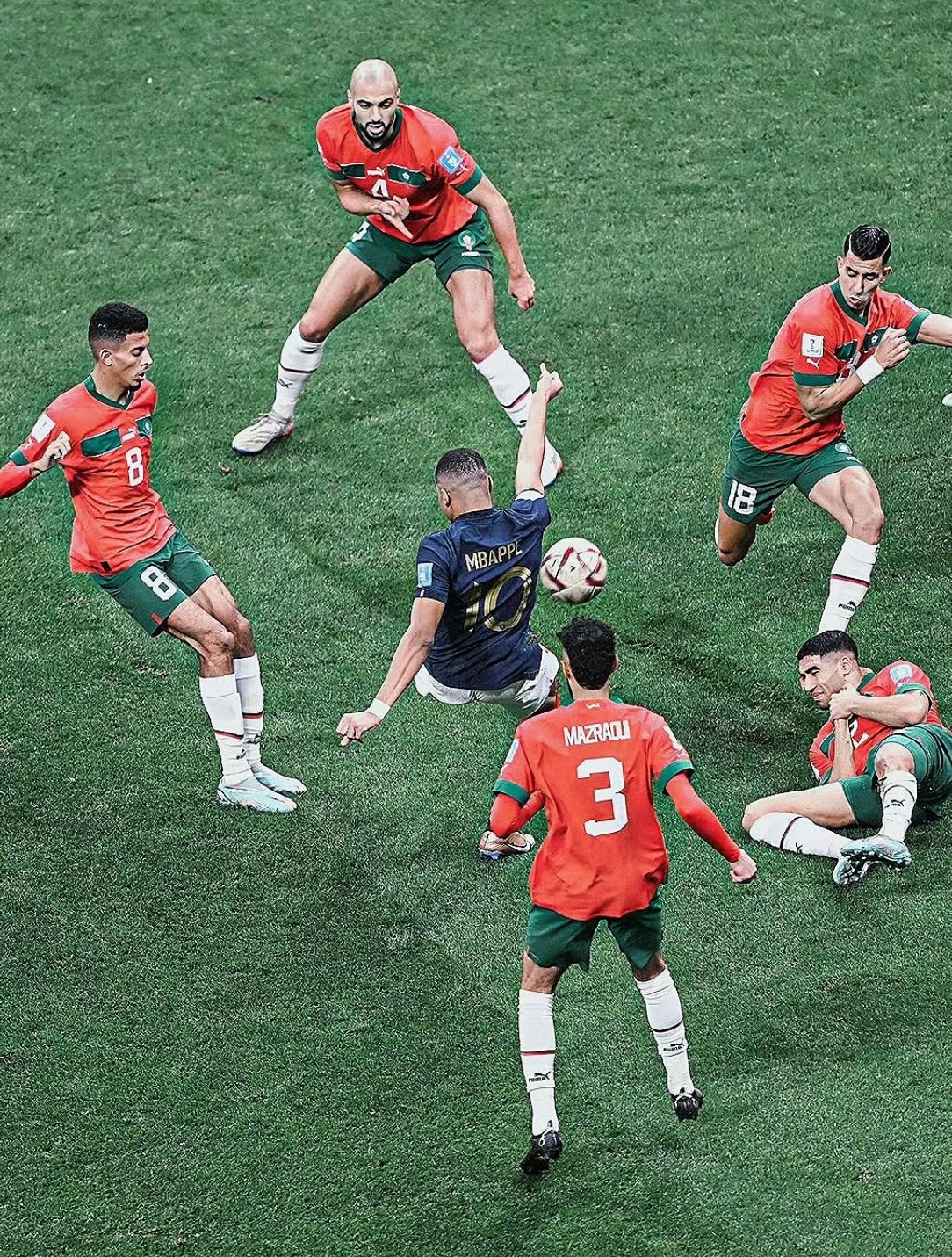 包含足球战术调整奏效，成功扭转局势的词条