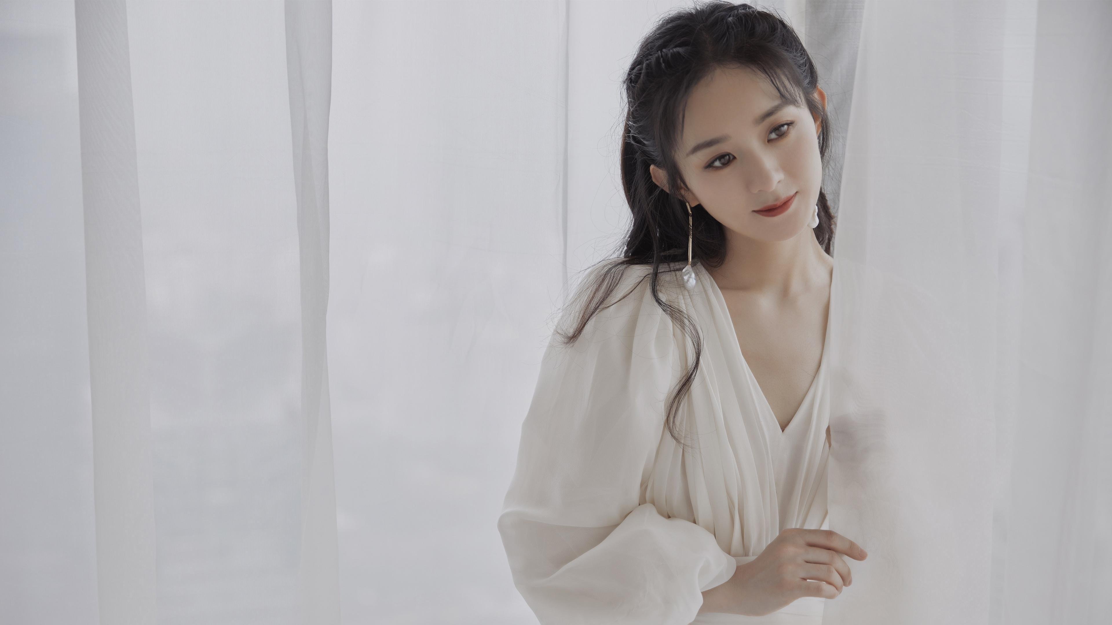 跨界之王，米切尔从NBA开拓者横扫北京，到英超争冠接管比赛的传奇之旅