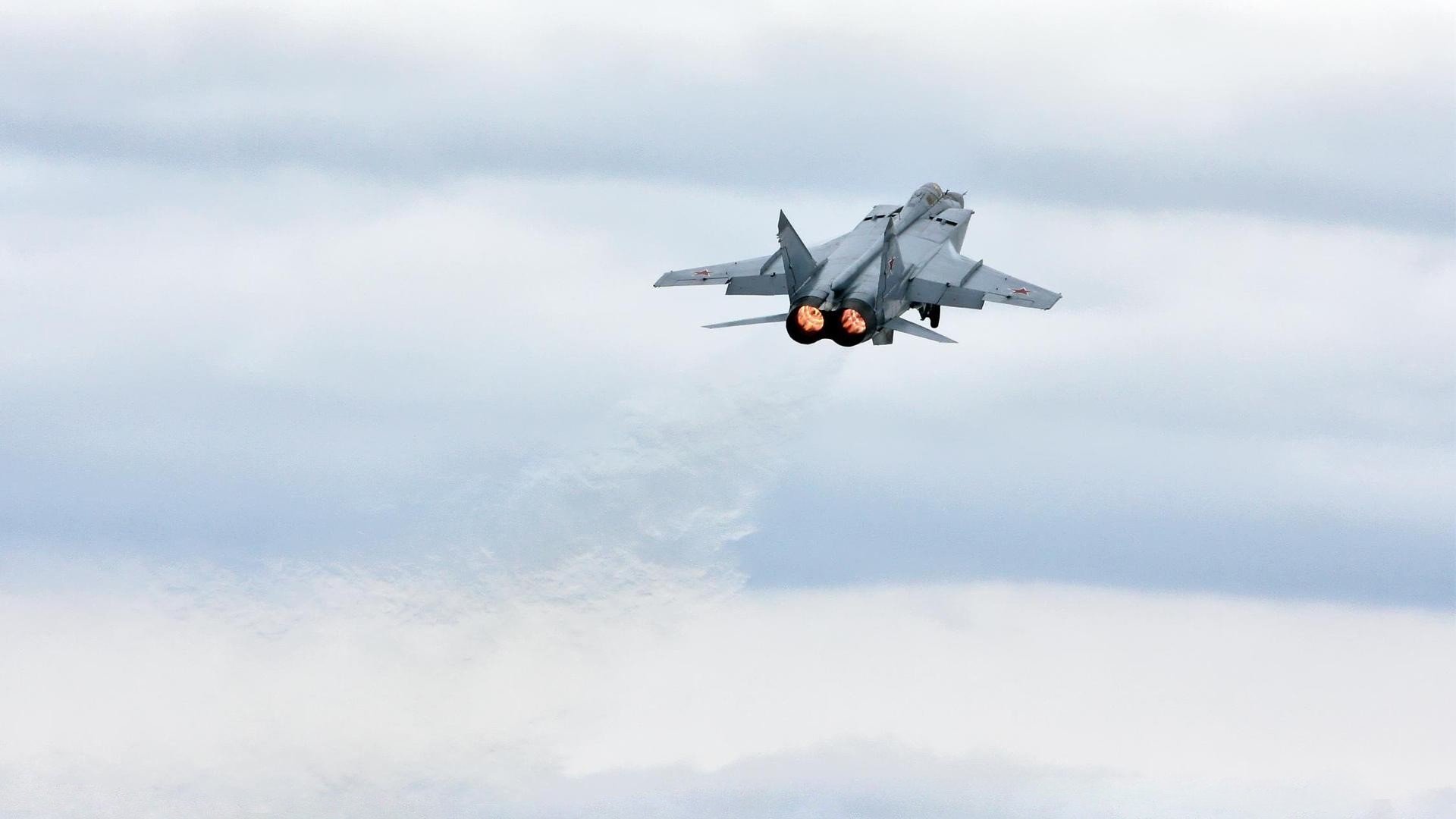 赛场魔幻夜，世界杯狂欢中的篮球奇迹—魔法师如何让华南虎隐身？