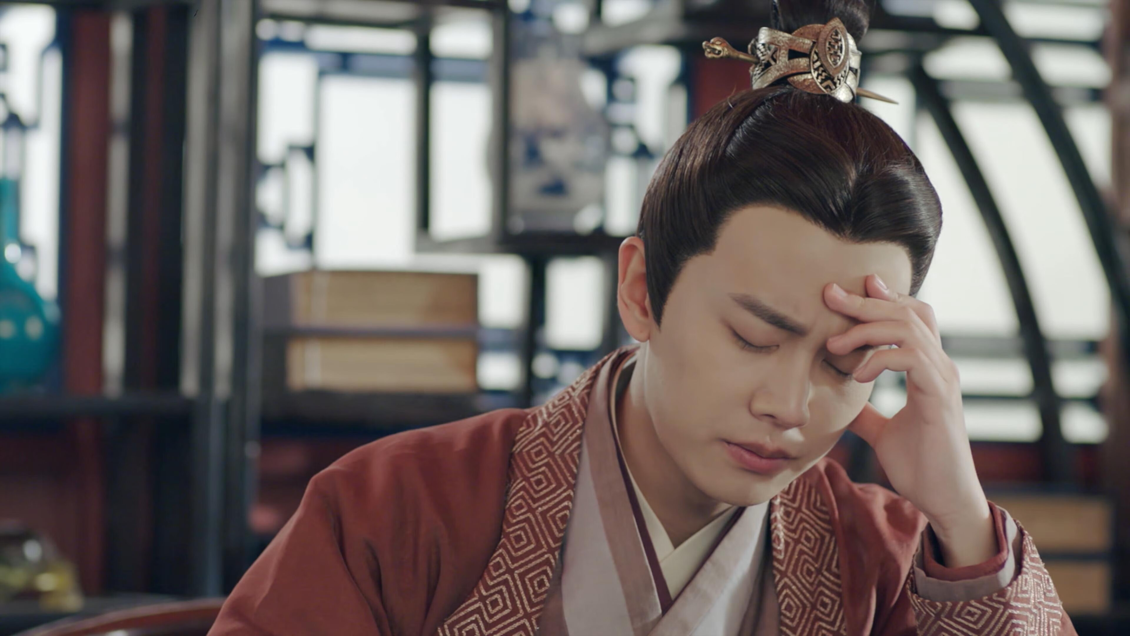 红牛环的沙漠风暴，莱万换挡接管F1终极鏖战